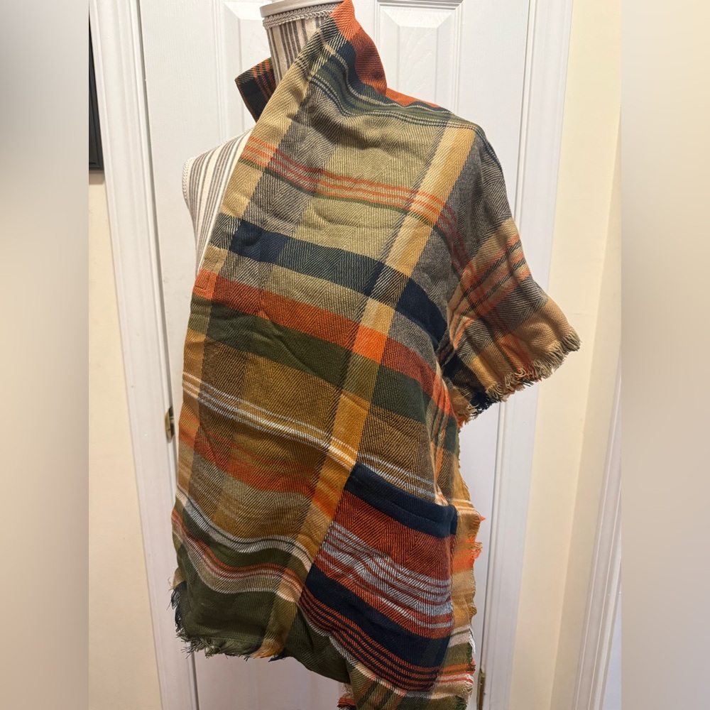 Grace & Lace  Blanket Scarf Pocket Poncho